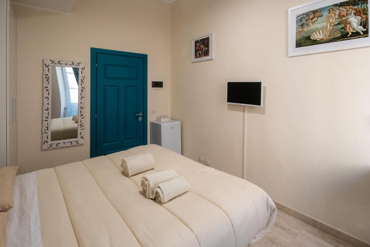 Room With Independent Entrance - Termini/Aquarium Rome Exterior photo